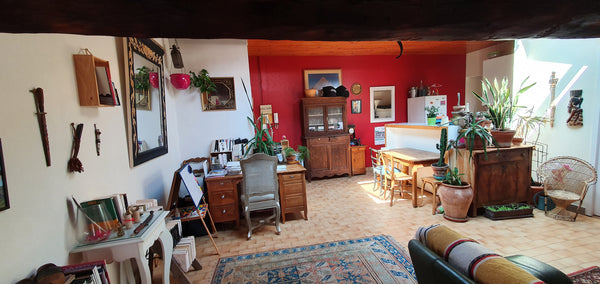The flat is in the heart of the old Catholic's area of Lyon at 7 minutes walks f Lyon, France Authentic & Charming in heart of the city Entire rental unit vacation rental 23738658