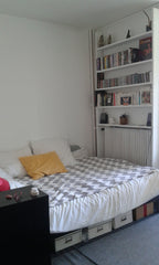 Joli studio, lumineux, avec un petit balcon sans vis à vis, donnant sur jardins. Paris, France Studio 30m2, lumineux, balcon Entire rental unit vacation rental 6340139