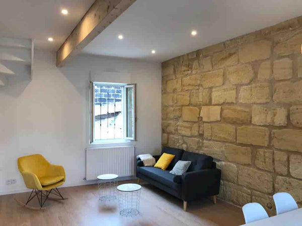 Une chambre est disponible dans cette charmante échoppe entièrement rénovée de s Mérignac, France Chambre dans Charmante Echoppe - Centre Bordeaux Private room in townhouse vacation rental 43529844