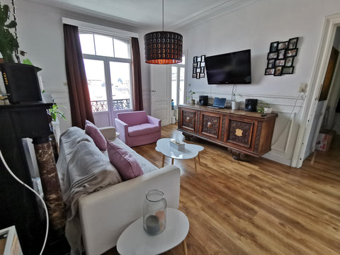 Au coeur du quartier Européen dans un immeuble de 5 étage se trouve ce lumineux   Bedroom in the European quarter Schuman Private room in rental unit vacation rental 47008977