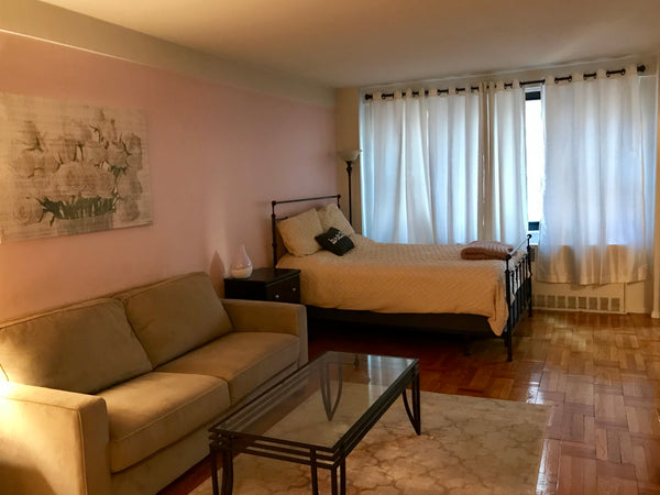 Comfortable studio with queen size bed in the heart of Midtown East! New York, NY Rental unit in New York · Studio · 2 beds · 1 bath Entire rental unit vacation rental 22066865