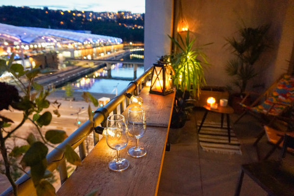 Entre Rhône et Saône, appartement avec vue sur la darse de confluence. Belle piè Lyon, France T3 avec grande terrasse à Confluence Entire rental unit vacation rental 24330931