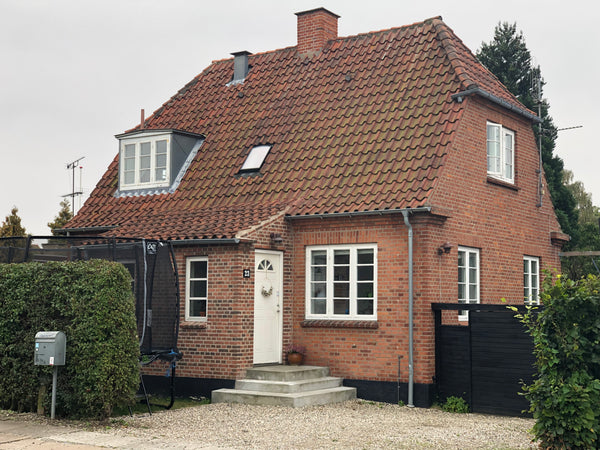 Charming Copenhagen villa from 1927 with a lovely and child-friendly garden in a Copenhagen, Denmark Perfect family house - nearby Copenhagen & nature Entire home vacation rental 22891579