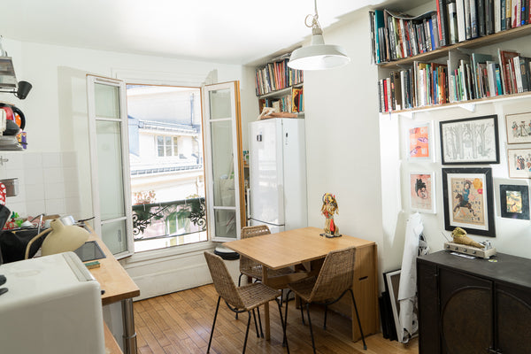 Little parisian flat ( 40 M2) , 5 th floor without elevator in belleville, one m Paris, France Appartement- Atelier Belleville Entire rental unit vacation rental 12891754