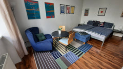 Ein-Zimmer-Apartment in Mehrparteienhaus mit  Bad und extra WC im Herzen von Wie Vienna, Austria Mitten im Dritten "Das Blaue" Entire rental unit vacation rental 44385220