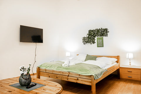 A spacious 2BR apartment with its own kitchen and bathroom near Vienna Meidling. Vienna, Austria Elegant 2BR Apartment - near Bahnhof Wien Meidling Entire rental unit vacation rental 658391995307541937