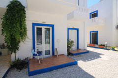 Downstairs, 2 bedroom, apartment. Sleeps 6. Family beach 60 seconds walk away.<b Crete Region, Greece Beachside family friendly apartment Entire rental unit vacation rental 3141922