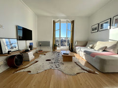 Charming Parisian apartment of 40sqm, in the center of Paris, 2 min walk from Le Paris, France Bright, Quiet & Central Apartment in Paris Entire rental unit vacation rental 10805803
