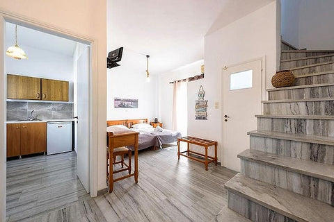 Astoria is a small family hotel located in the heart of Naousa, just 250m. from  Athens, Greece Astoria, in the heart of Naousa (Quad) Private room in bed and breakfast vacation rental 592724483748131112