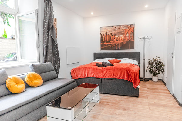 The 25m2 ground floor studio is in an old Viennese apartment building in superb   Central King Studio - 10 mins walk from Downtown Entire rental unit vacation rental 640255342365325536