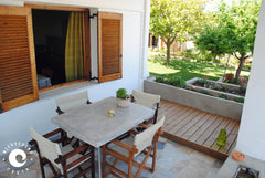 This spacious, air-conditioned and comfortable apartment has private entrance an Chania, Greece 50mt from beach of Kalamaki ★ apartment for 2-3 p. Entire rental unit vacation rental 12194370