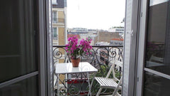 Oberkampf - Gardette , Paris 11. In a beautiful Haussmann building with access c Paris, France Beautiful 50sqm with balcony Entire rental unit vacation rental 3636805