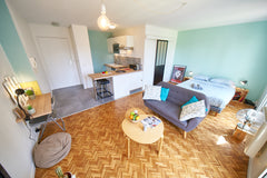 Très beau studio de 31m2 au 2ème étage avec ascenseur. Il a été rénové dans un s France Joli studio rénové et moderne idéalement situé Entire rental unit vacation rental 699638534255502218