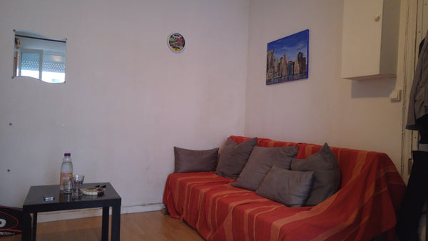 Mon logement est situé juste en face du métro Marcadet Poissoniers (lignes 4 et  Paris, France Studio near Montmartre Entire rental unit vacation rental 14052269