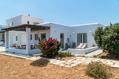 Relax with the whole family at this peaceful place to stay.<br /><br /><b>Licens  Antiparos Kedros House 2 Cycladic home vacation rental 50977559