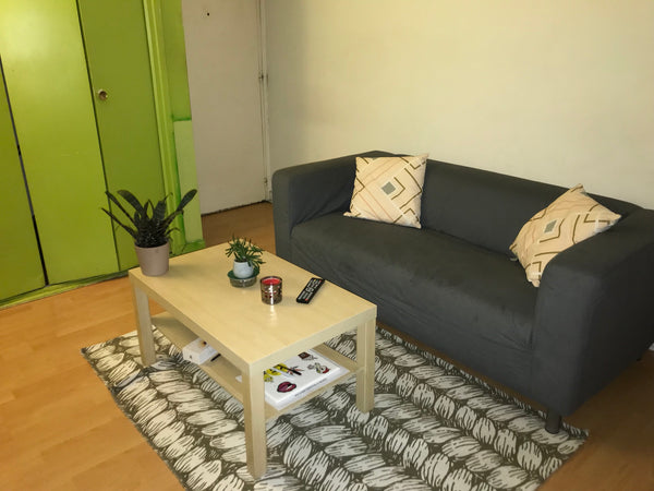 studio très spacieux de 35 m2 avec vue improbable sur bordeaux à deux pas de la  Bordeaux, France Studio agréable à 300 m de la gare Saint Jean - Bordeaux Entire rental unit vacation rental 24988685