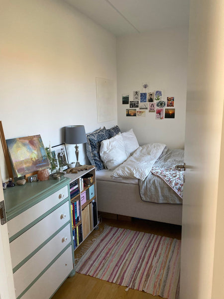 Here you can rent a cozy little room with a view of the Northwest Park. The apar Copenhagen, Denmark Et hyggeligt lille værelse i København Private room in rental unit vacation rental 51682823