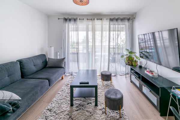 Welcome to my home!  <br /> <br />I have the immense joy to welcome you in my 47 Bordeaux, France Bright Apartment For A Couple's Getaway Entire rental unit vacation rental 552759784070634927