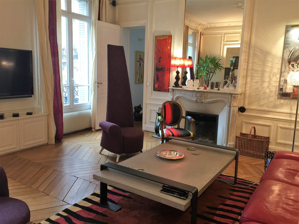 Mon logement est derrière la rue de Passy avec ses boutiques et restaurants bran Paris, France Bel appartement haussmannien Passy/Tour Eiffel Entire rental unit vacation rental 15652281
