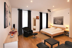 sehr große, renovierte Wohnung zwischen Schönbrunn und Naschmarkt. Ideal für Fam Vienna, Austria Große neue Wohnung bei Schönbrunn, 200m zu U4/U6 Entire condo vacation rental 689685932261602715