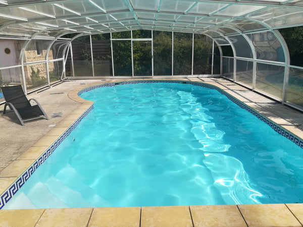 Bordeaux Mérignac maison en deuxième ligne très calme avec piscine couverte et c Mérignac, France Maison Bordeaux Mérignac Private room in home vacation rental 32741938