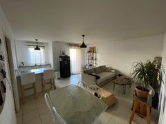 Charmant appartement avec terrasse dans une petite résidence calme, idéal pour u Bruges, France Charmant appartement avec extérieur proche du Tram Entire rental unit vacation rental 542754533699106972