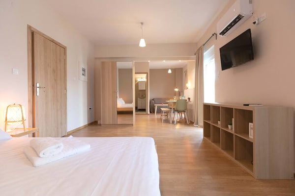 This is a fully equipped and renovated house in one of the best parts of the cit GR The brand new House meets the ideal location  Apt1 Entire rental unit vacation rental 46070014