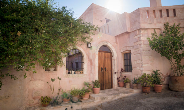 Relax with your family or yours friends in the nino's house , a spacious oldmade  Nino's house - in kato chorio of Ierapetra Entire townhouse vacation rental 51103471