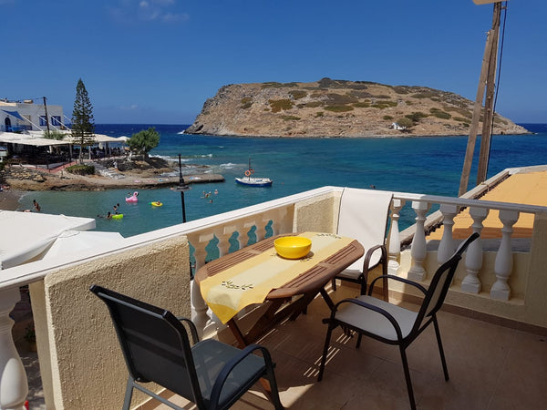 2 rooms, fully equipped apartment, located on Mochlos beach in the center of the  Meltemi Beach Apartment Mochlos Crete Entire rental unit vacation rental 27823124