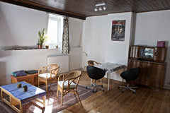 Located on the second (and last) floor.<br />The apartment is completely renovat  Apartment linked to Fly Studio music recording Entire home vacation rental 40704858