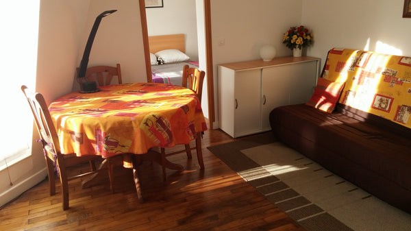 Nice apartment, 35 meters large, 2 rooms + bathroom, very quiet and bright. 6 mi Paris, France Montmarte Caulaincourt Entire rental unit vacation rental 18996270