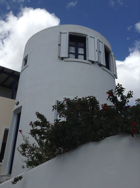 Experience the feeling of relaxing in your own heaven in a new Villa with mill a Athens, Greece 
