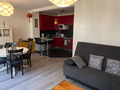 Situé dans le quartier Jourdain/Gambetta, ce grand 2 pièces de 52m2 peut accueil Paris, France Appartement Agréable-Quartier Jourdain/Gambetta Entire rental unit vacation rental 3274517