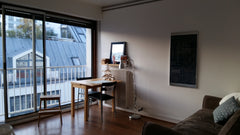 Studio de 20m2 très lumineux avec une vue sur les toits de Paris. Petite cuisine Cesson, France Studio lumineux - métro Volontaires Entire rental unit vacation rental 16270234