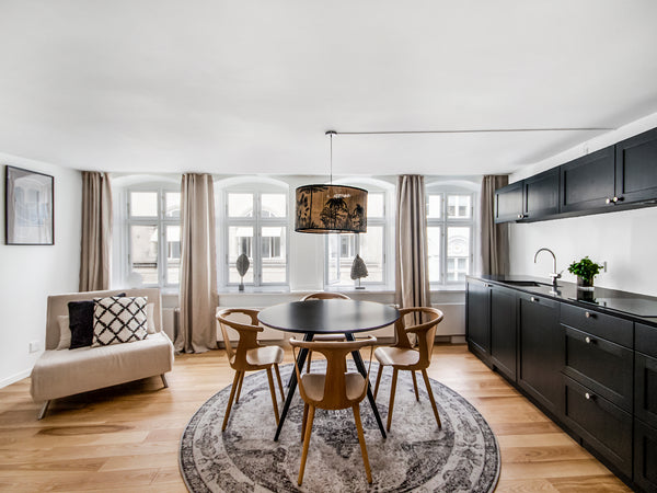 Step into the ideal city stay, right in the beating heart of Copenhagen. This do Copenhagen, Denmark Gorgeous, cosy, and one-of-a-kind apartment in central Copenhagen. All yours. Entire rental unit vacation rental 548058112004626042