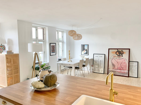NEW FUNITURE. Beautiful apartment with classic Copenhagen style charm in the hea Copenhagen, Denmark Beautiful apt in central trendy area w/ balcony Entire rental unit vacation rental 39172137