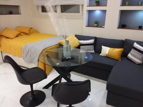 Enjoy a stylish experience at this centrally-located place.<br /><br /><b>Licens Thessaloniki, Greece Lovely studio in the center of Thessaloniki Entire condo vacation rental 609183375980567233