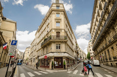 Hi,<br /><br />Cosy bedroom (13m²) with a king size bed, in a beautiful apartmen Paris, France Cosy bedroom for a nice trip! Private room in rental unit vacation rental 25259316