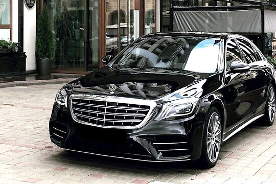 London Airport Transfer: Gatwick Airport LGW to London City in Luxury Car  Private Tours and Travel Guide Europe London CITY London Destination Tour