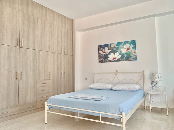 Take a break in the lovely village.<br /><br /><b>The space</b><br />This room    Marina`s room Entire rental unit vacation rental 606375351627659584