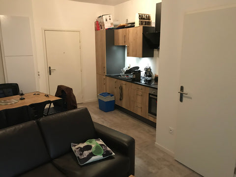 Appartement au Rdc T2 de 40m2 avec jardin à proximité du centre ville. Résidence Saint-Médard-en-Jalles, France Appartement t2 RdC 40m2 - Chartrons + parking Entire rental unit vacation rental 22511907