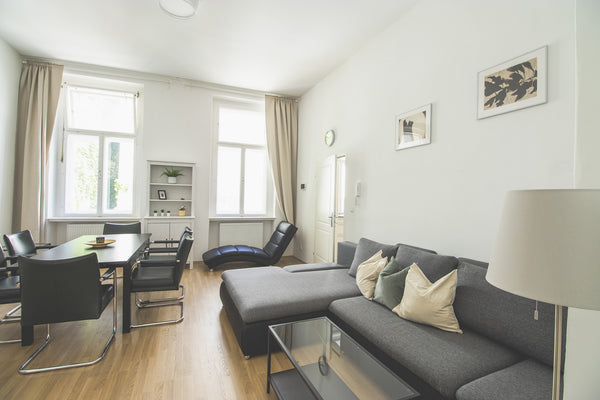 Enjoy the vibrant location and easy accessibility to public transit from this br Vienna, Austria Lovely Apartment near Belvedere & Centre Entire rental unit vacation rental 36412433