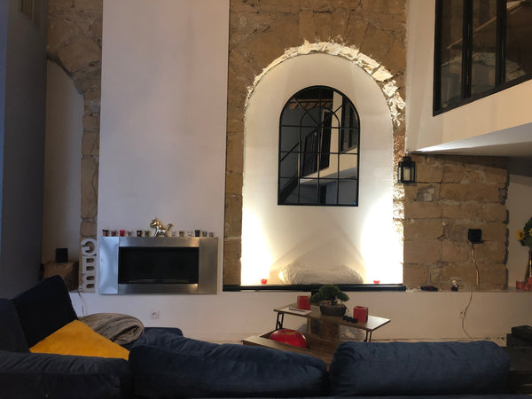 Welcome to my loft,<br /><br />The place to get lock down —> like the price! Sha Lyon, France The house party Private room in loft vacation rental 37008364
