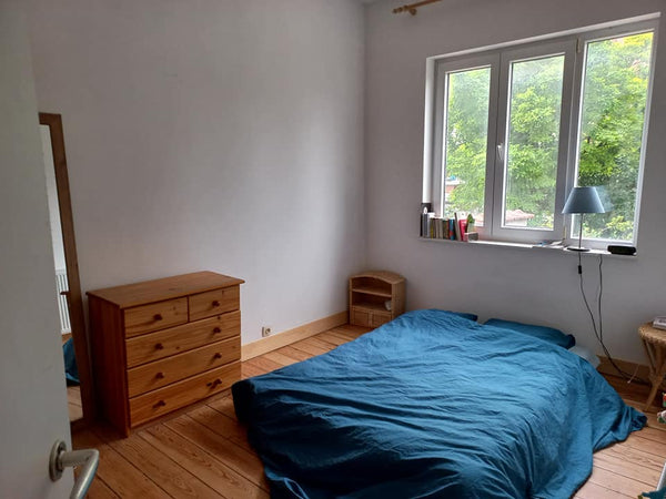 ENGLISH BELOW<br /><br />Bonjour, <br />je sous-loue ma maison, située près du c Brussels, Belgium Ixelles: agréable maison de ville Entire townhouse vacation rental 649818982526780412
