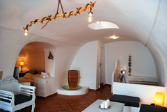 Enoteca Cave House is part of a three house complex, only a 10 min walk from Oia Finikia, Greece ENOTECA, Palm Tree Hill Cave vacation rental 13281069