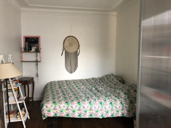 The apartment is located in a calm street, in a family district with restaurants Mamoudzou-1, Mayotte Two rooms flat in beautiful Paris! Entire rental unit vacation rental 2743981