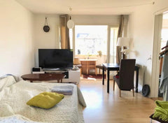 Heart of the city, front of bus and metro station,cosy,clean. private room. I of  heart of city with balcony, front bus-metro s,cosy Private room in rental unit vacation rental 51191644