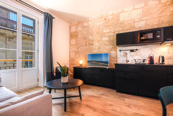 Bright and well-decorated apartment in hypercentre for 4 people<br /><br /><b>Th  Bright apartment in hypercentre for 4 people Entire rental unit vacation rental 549066938992795310