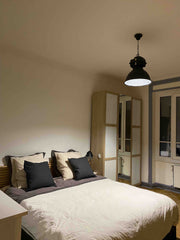 L’appartement est situé dans un immeuble aux voisins agréables et un quartier ca Lyon, France Chambre privée au coeur de la Croix Rousse Private room in casa particular vacation rental 715244570946485440