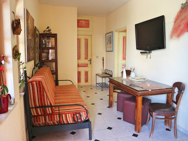 Villa eleni is a small hotel that belongs to a Greek family. Situated 20 meters   Villa eleni Seaside Central Platanias Apartment N2 Entire rental unit vacation rental 19628538
